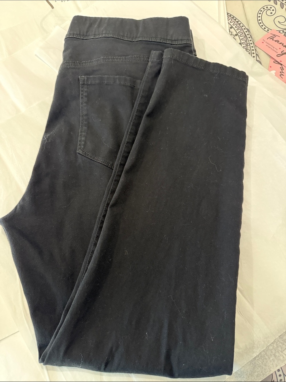 Gloria Vanderbilt Straight Leg Jeans in Black